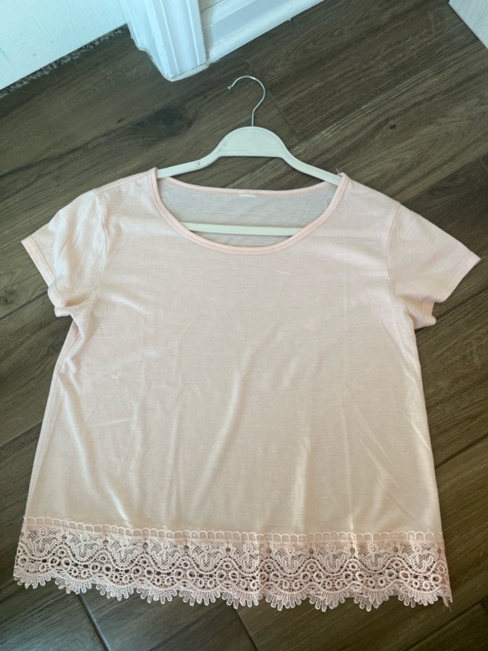 Source Unknown Light Pink Lace-Hem Short Sleeve Tee